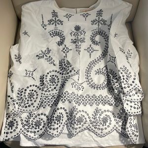 Beautiful Tory Burch cotton top. 3/4 length bell type sleeve.